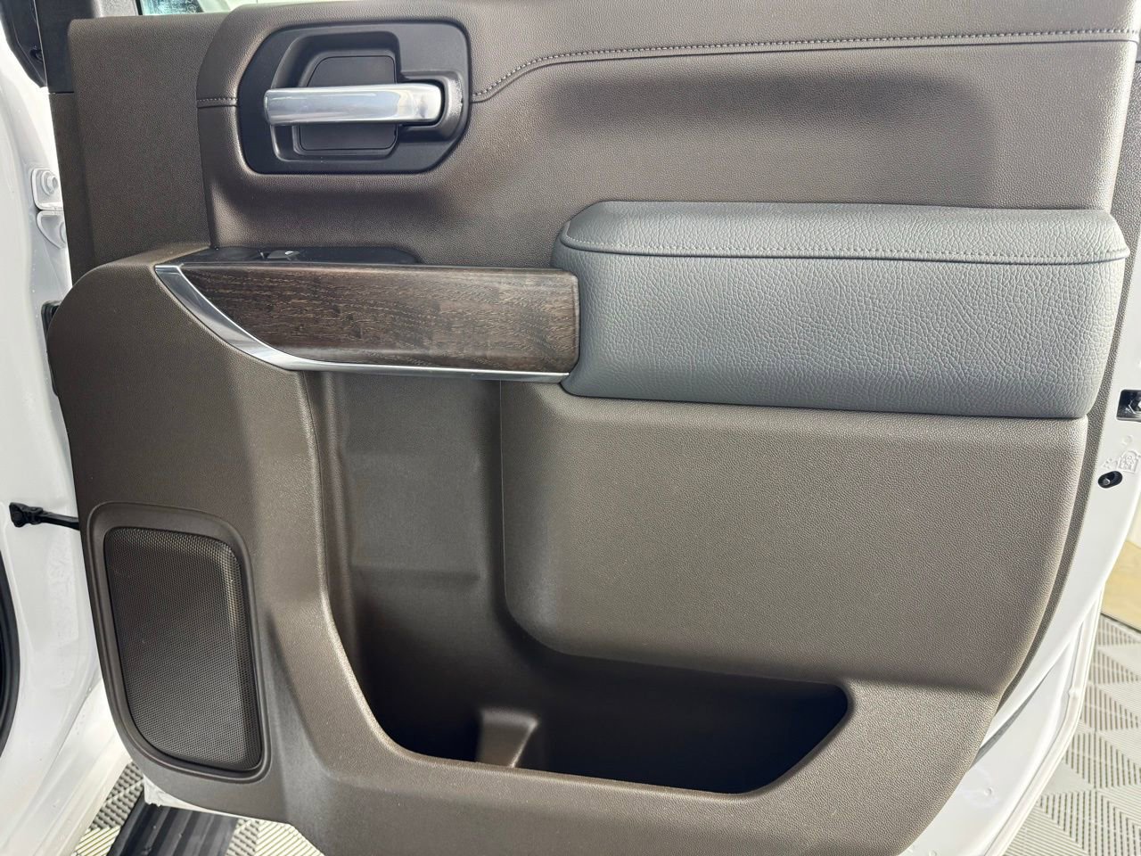 Used 2022 GMC Sierra 2500 Denali w/ Denali Ultimate Package image 28