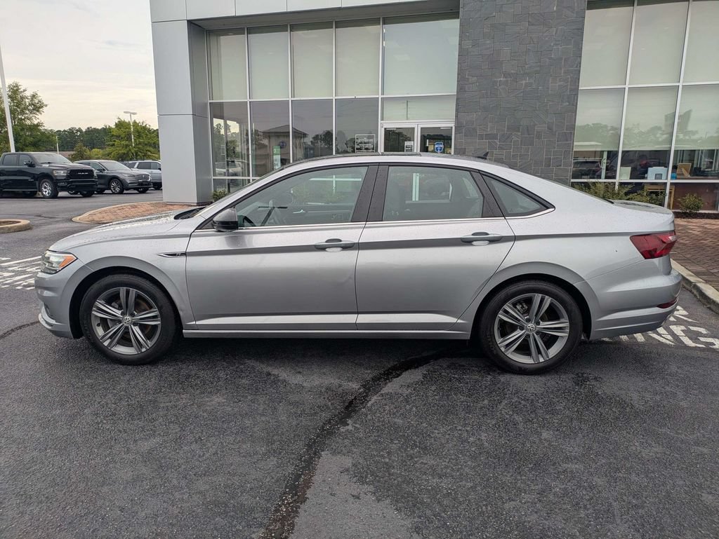 Used 2020 Volkswagen Jetta R-Line FWD image 8