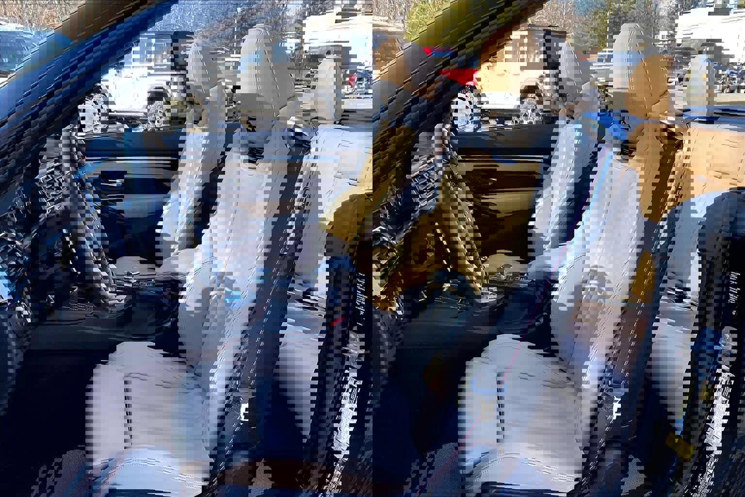 Used 2018 BMW M4 Convertible w/ Competition Package image 7