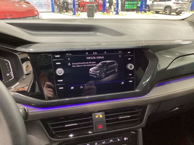 Certified 2023 Volkswagen Taos SEL image 10