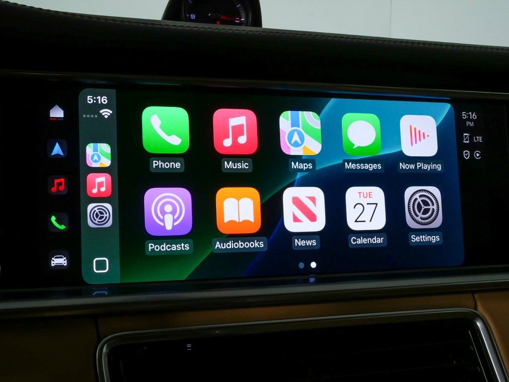 Certified 2023 Porsche Panamera 4S w/ Premium Package image 16