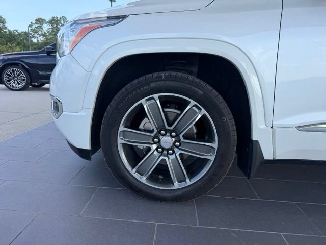 Used 2019 GMC Acadia Denali w/ Technology Package FWD image 11