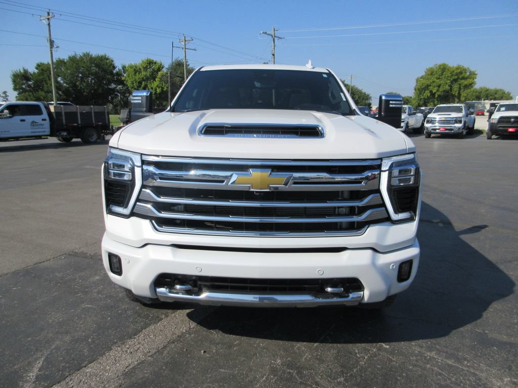 Certified 2024 Chevrolet Silverado 2500 High Country w/ High Country Premium Package AWD/4WD image 14