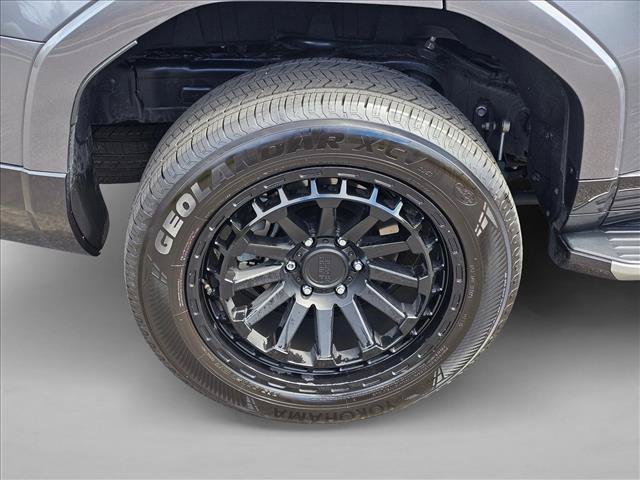 Used 2025 Lexus GX 550 w/ Cold Area Package AWD/4WD image 9