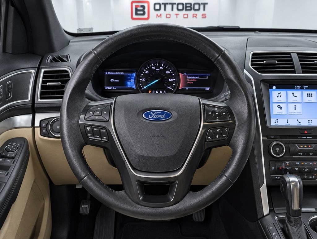 Used 2017 Ford Explorer XLT AWD/4WD image 16