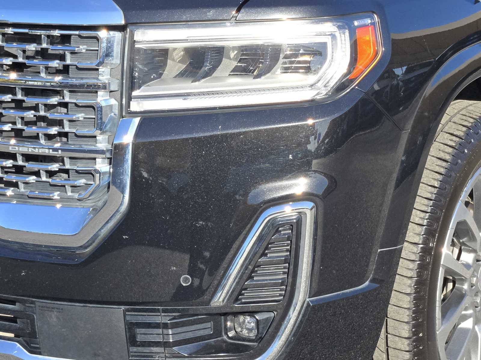 Used 2021 GMC Acadia Denali w/ Denali Technology Package image 9