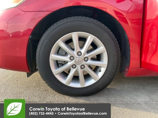 Used 2011 Toyota Camry XLE w/ SE/XLE Extra-Value Pkg image 27