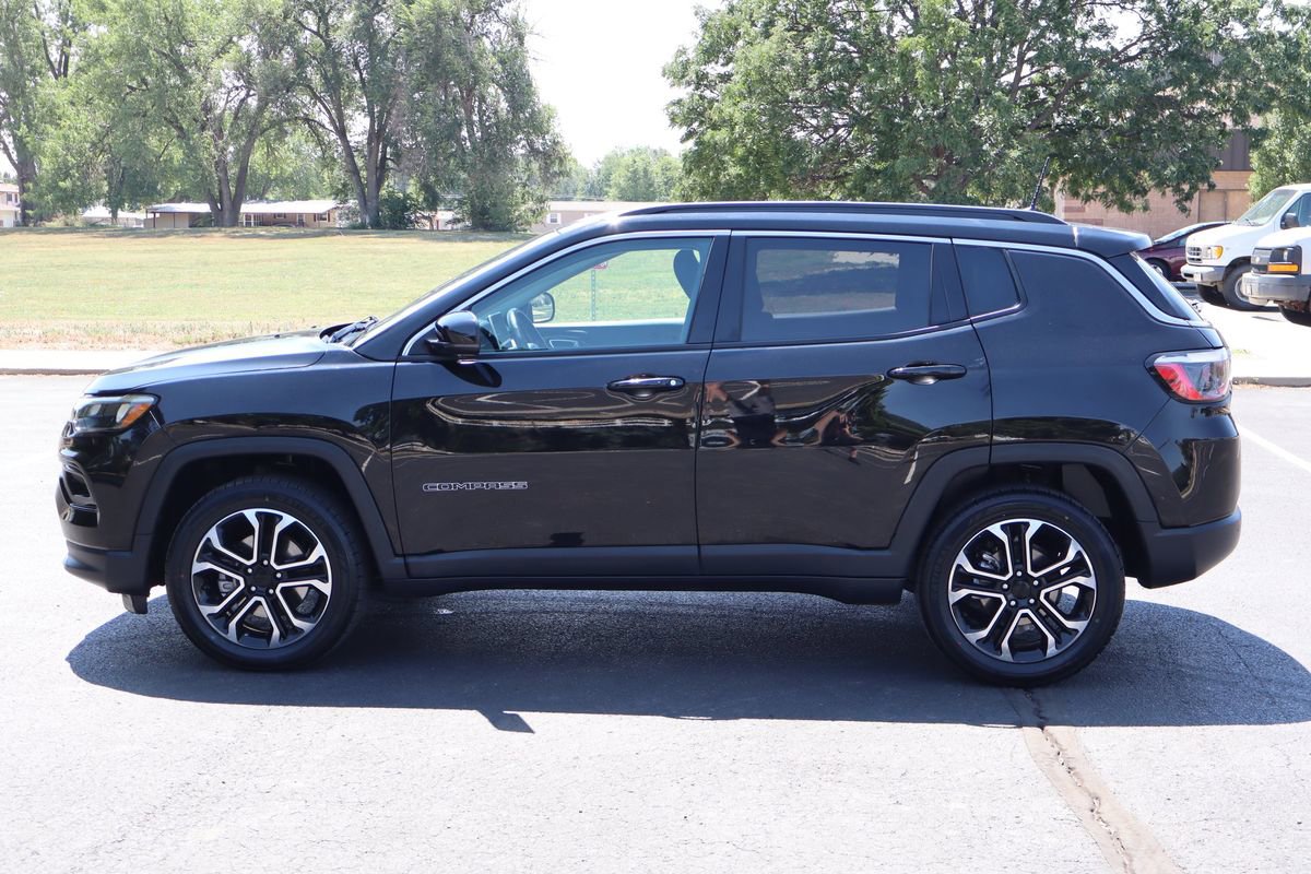 Used 2022 Jeep Compass Limited image 9