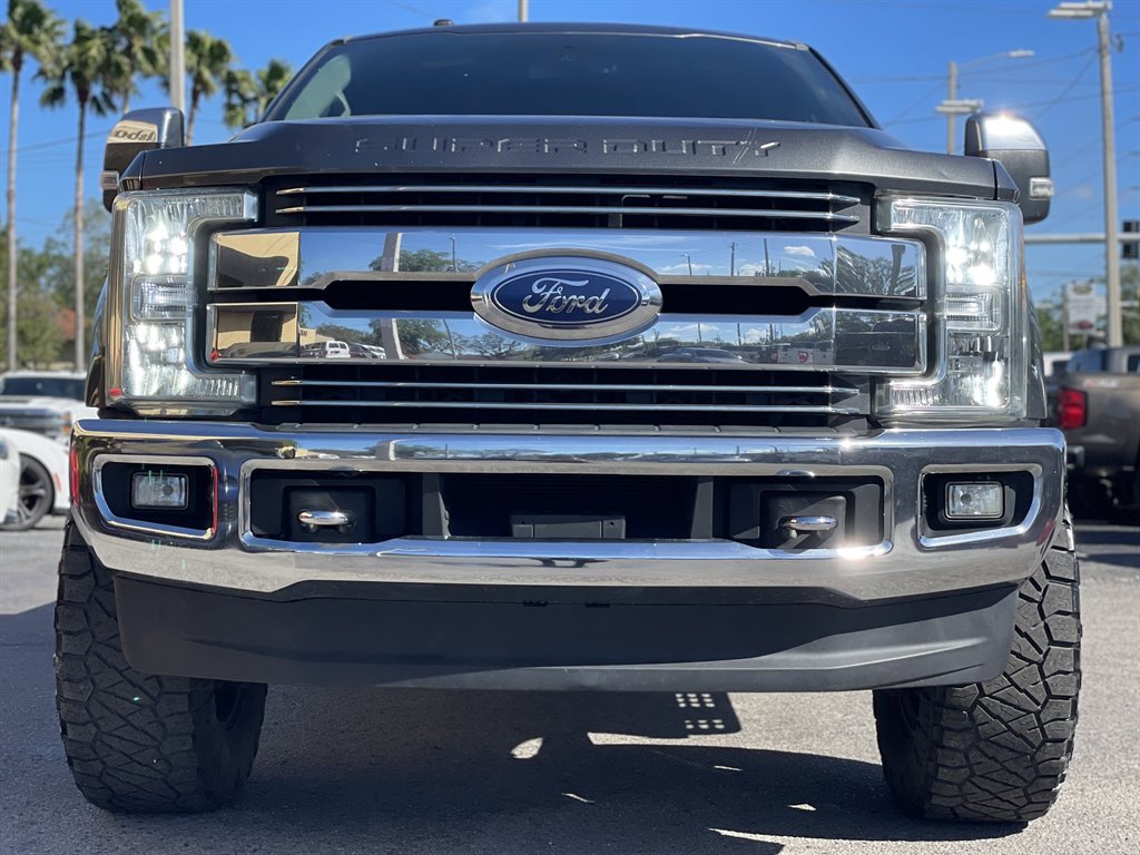 Used 2017 Ford F250 Lariat w/ Lariat Ultimate Package AWD/4WD image 8