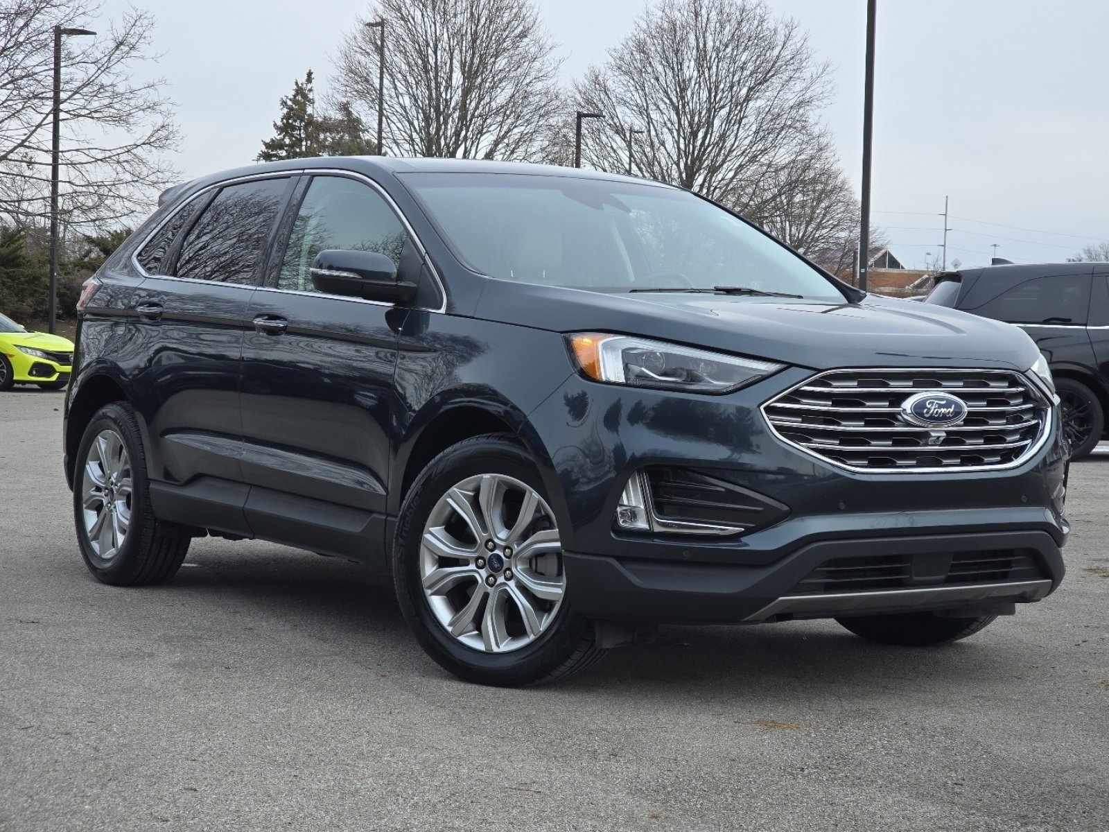 Used 2022 Ford Edge Titanium w/ Equipment Group 301A image 2
