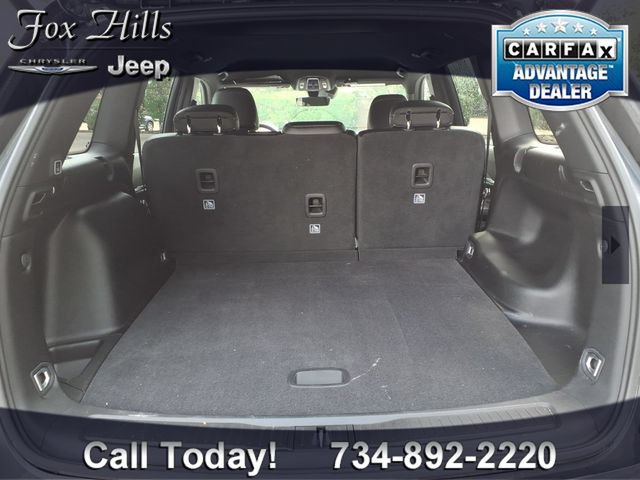 Used 2025 Jeep Grand Cherokee Limited AWD/4WD image 10