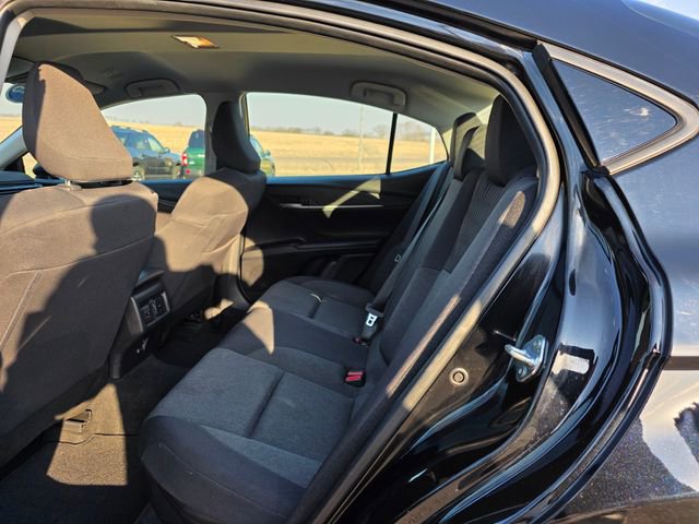 Used 2025 Toyota Camry LE FWD image 28