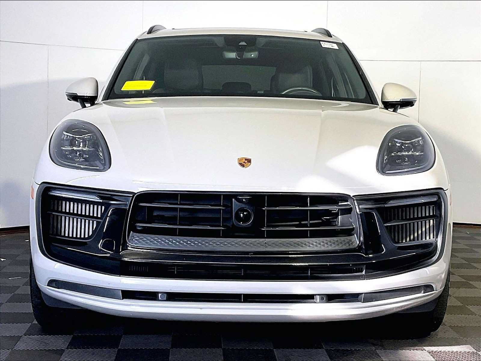 Certified 2024 Porsche Macan S AWD/4WD image 10