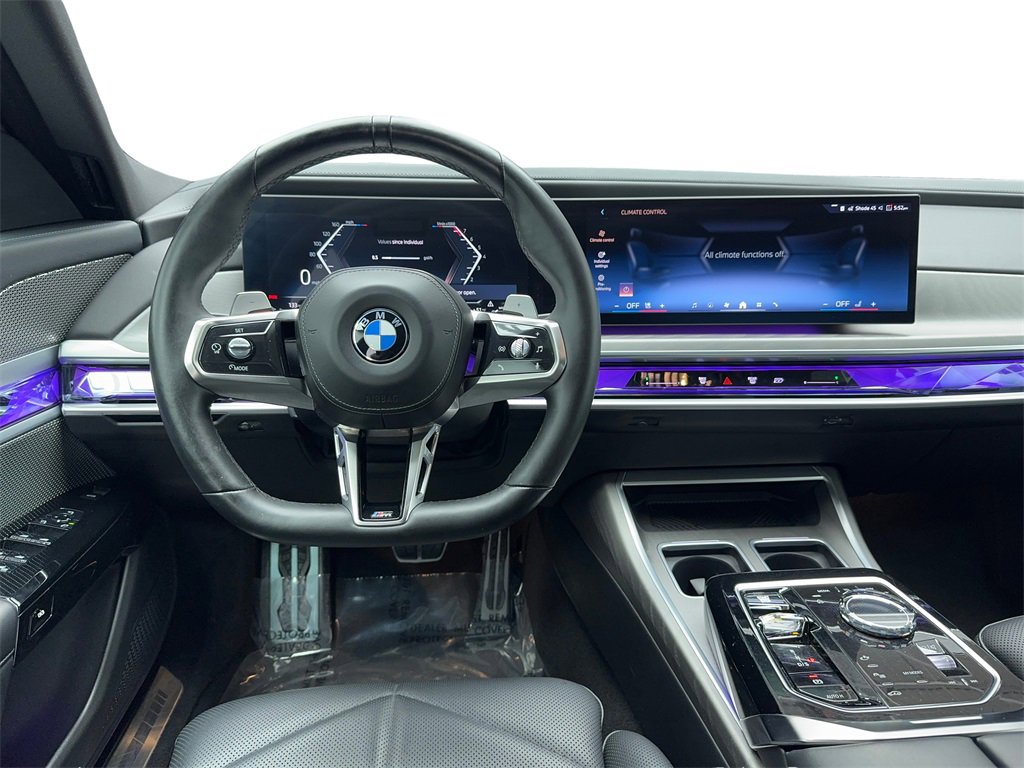 Used 2023 BMW 740i image 19