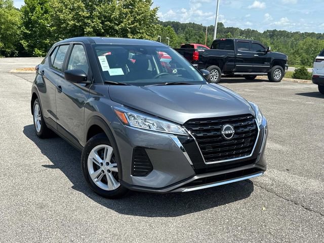 New 2025 Nissan Kicks Play S video 2
