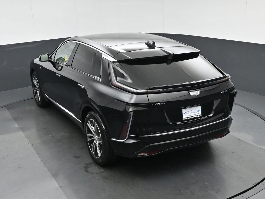 Used 2023 Cadillac Lyriq 2WD image 68