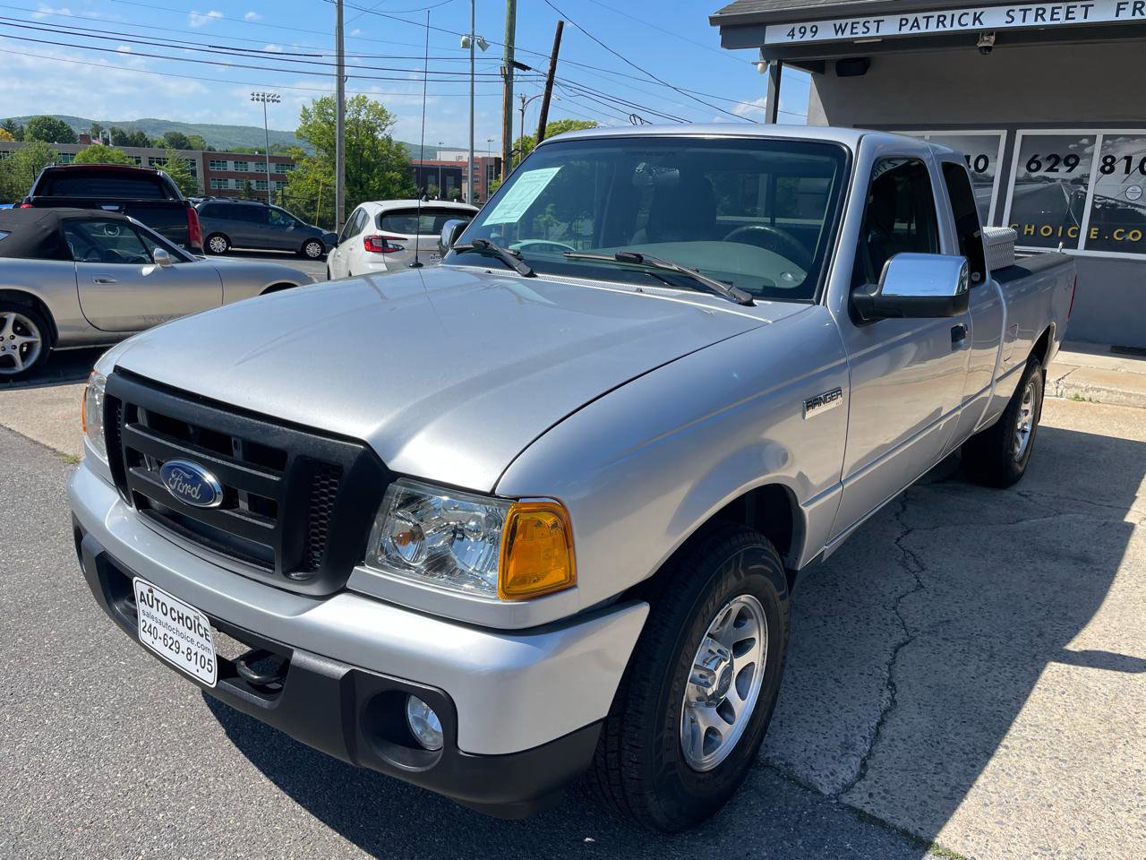 Used 2011 Ford Ranger XLT w/ Bright Trim Group AWD/4WD image 4