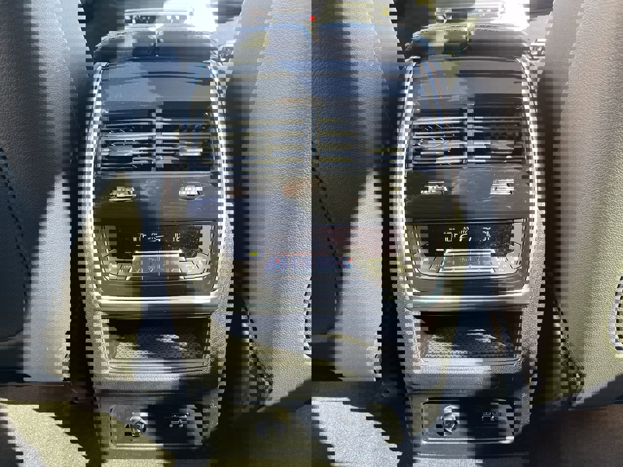 Used 2026 BMW X5 sDrive40i w/ Climate Comfort Package image 31