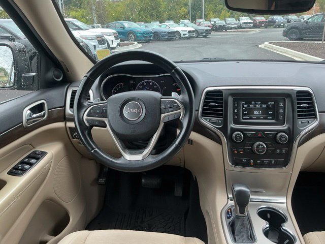 Used 2017 Jeep Grand Cherokee Laredo w/ Quick Order Package 23E AWD/4WD image 20