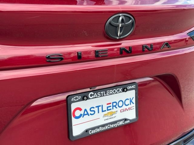 Used 2024 Toyota Sienna XSE FWD image 19