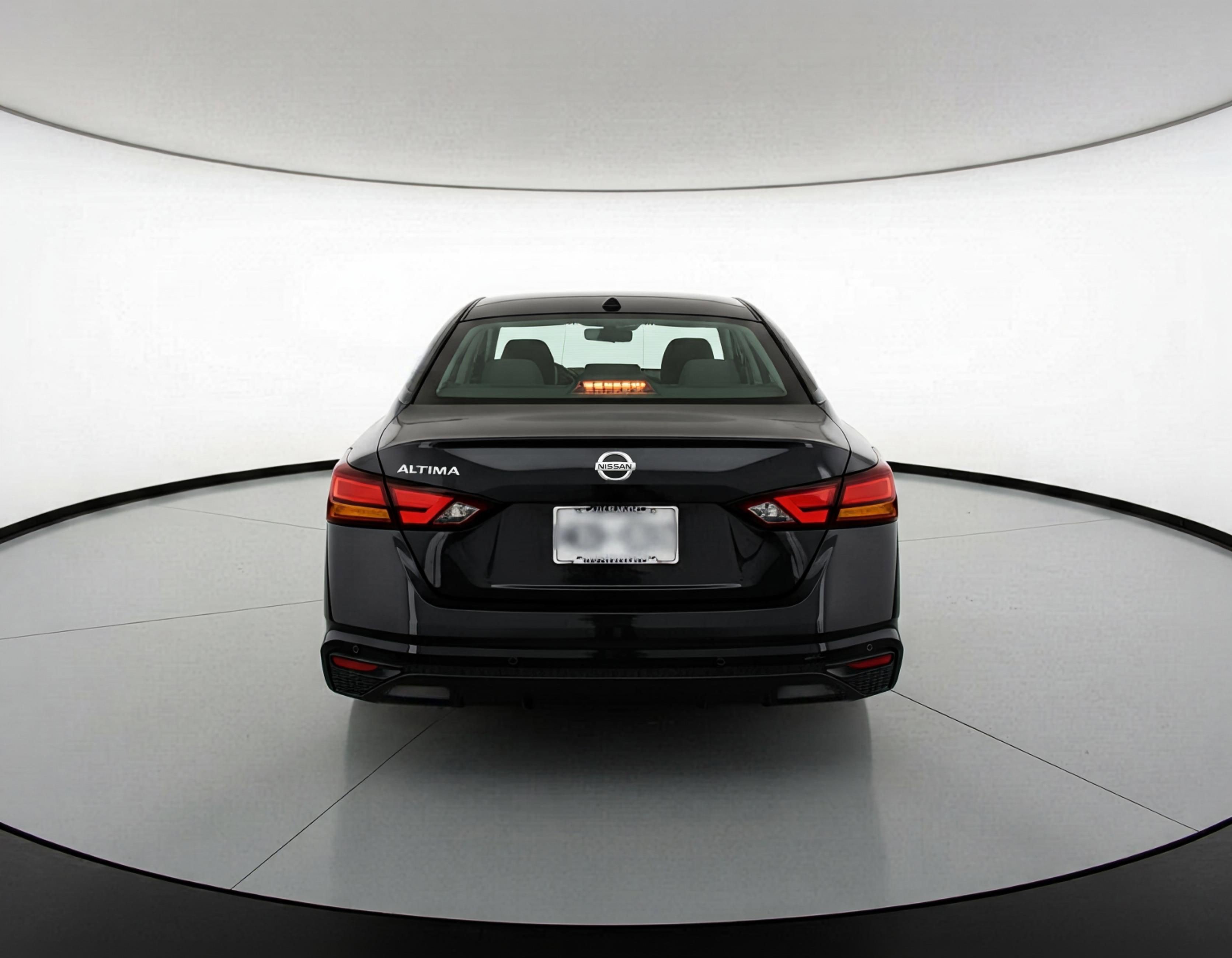 Used 2025 Nissan Altima 2.5 SV image 7