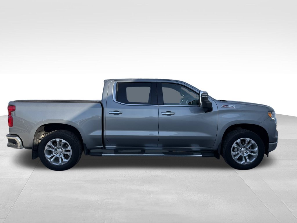 Used 2024 Chevrolet Silverado 1500 LTZ AWD/4WD image 4