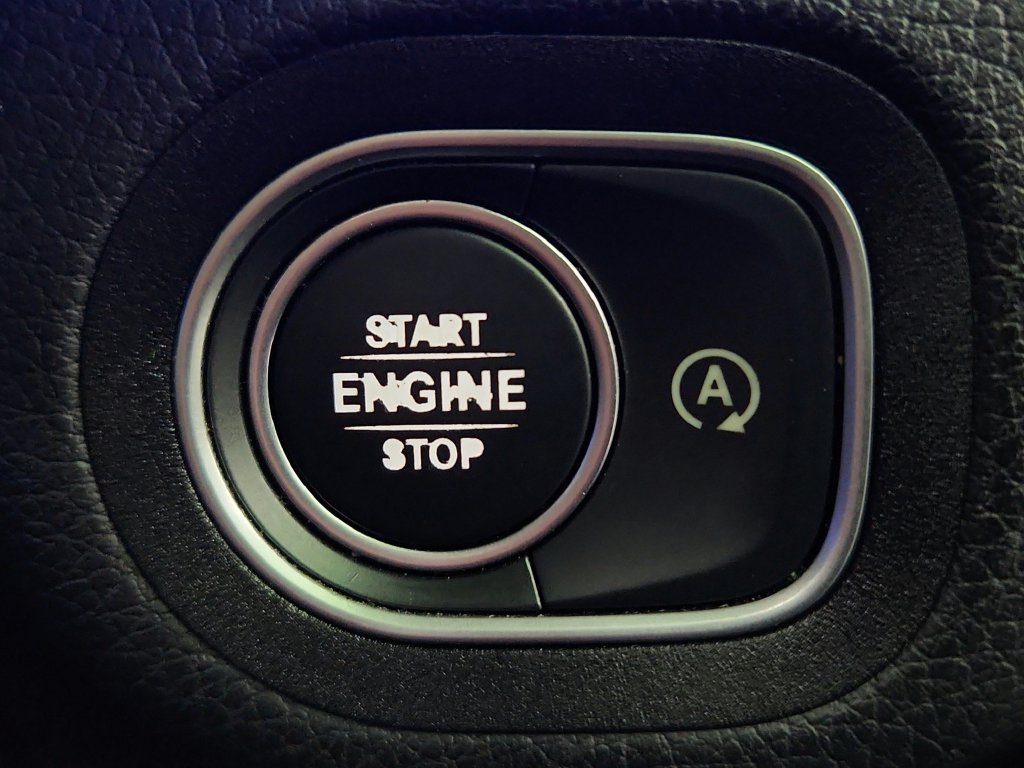Used 2020 Mercedes-Benz GLE 350 4MATIC w/ Premium Package image 19
