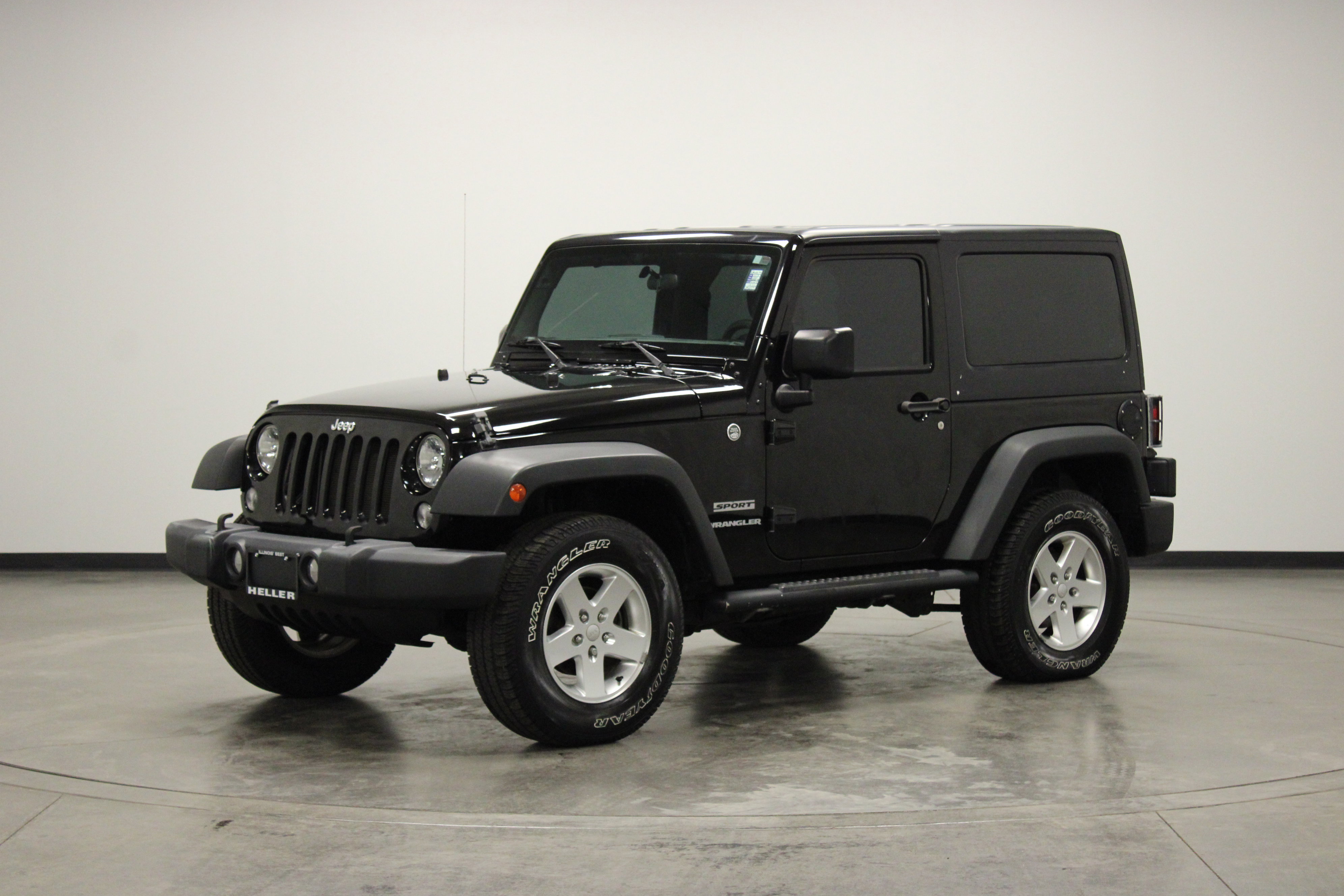 Used 2015 Jeep Wrangler Sport w/ Mopar Black Appearance Group AWD/4WD image 4