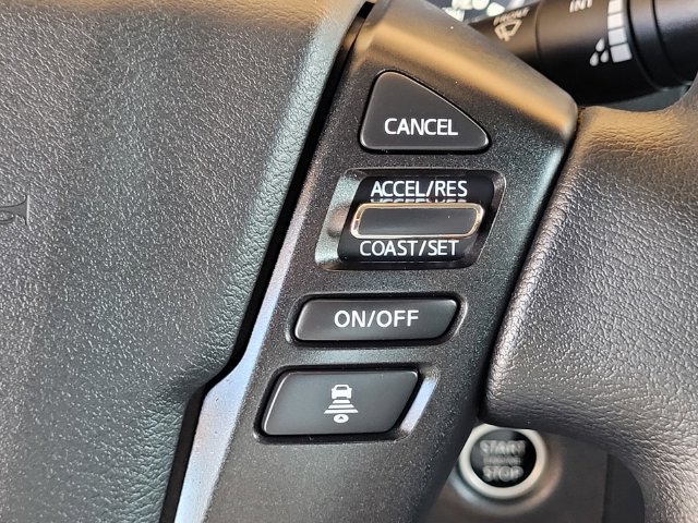 Used 2025 Nissan Frontier SV AWD/4WD image 30