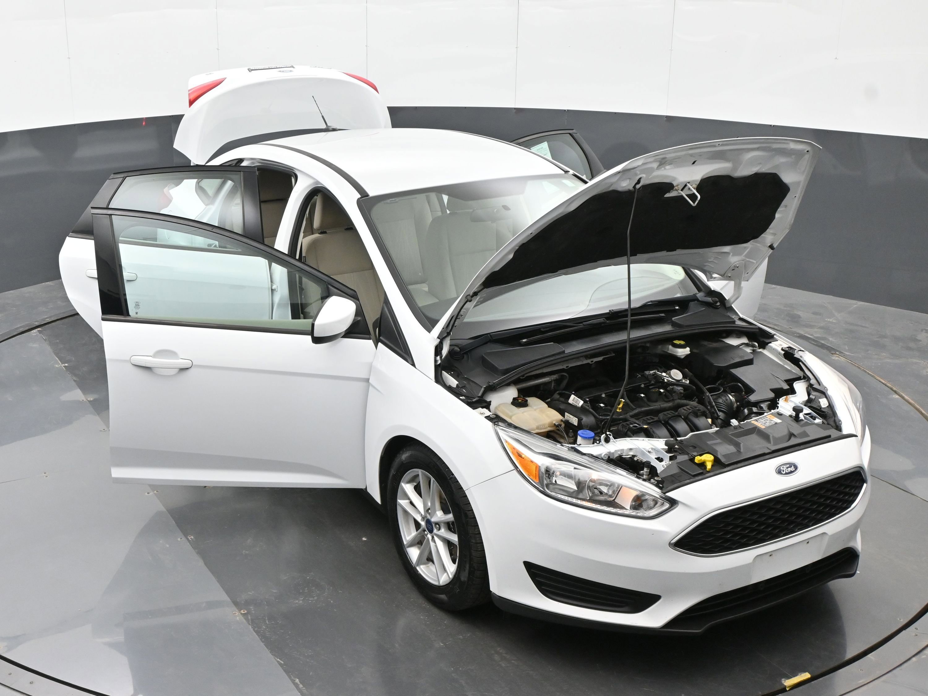 Used 2018 Ford Focus SE image 45