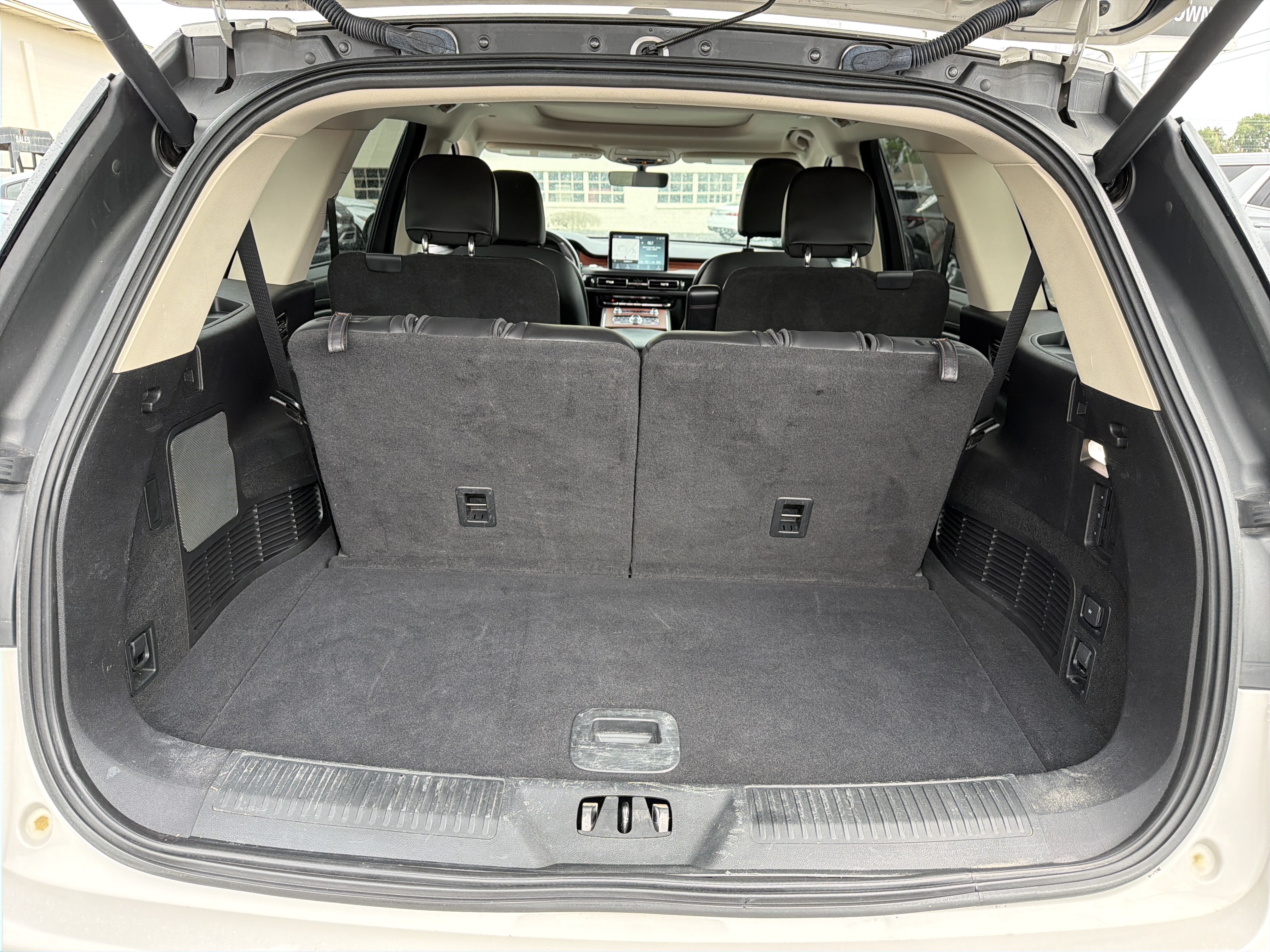 Used 2021 Lincoln Aviator Grand Touring AWD/4WD image 5