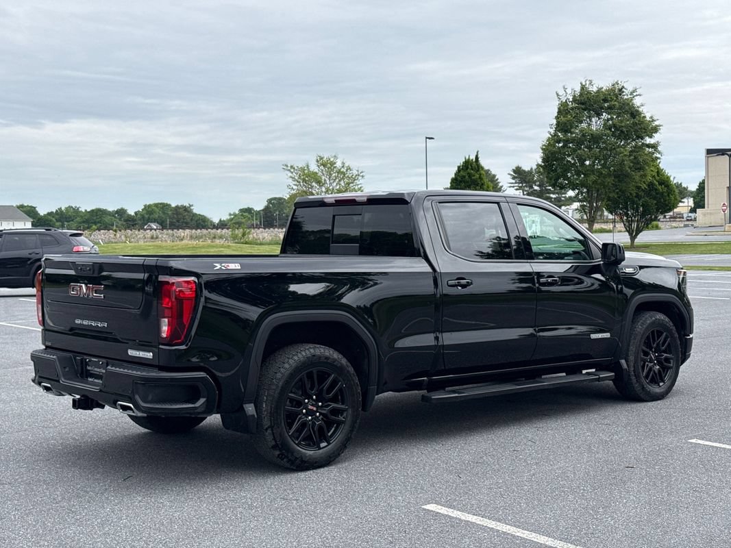 Used 2024 GMC Sierra 1500 Elevation w/ Elevation Premium Package AWD/4WD image 8