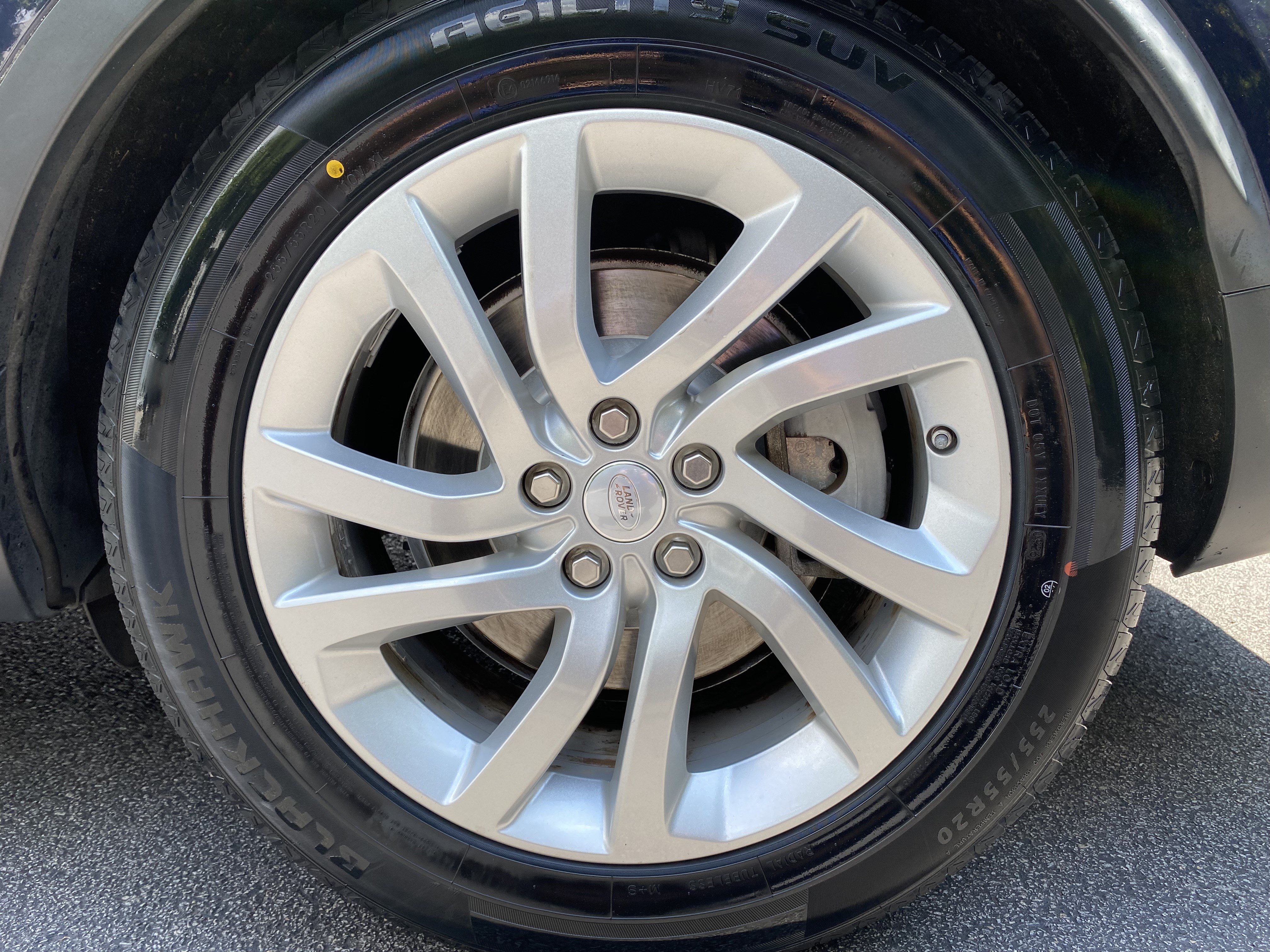 Used 2018 Land Rover Discovery HSE AWD/4WD image 39