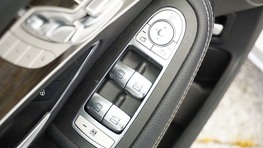 Used 2018 Mercedes-Benz C 300 4MATIC Sedan image 22