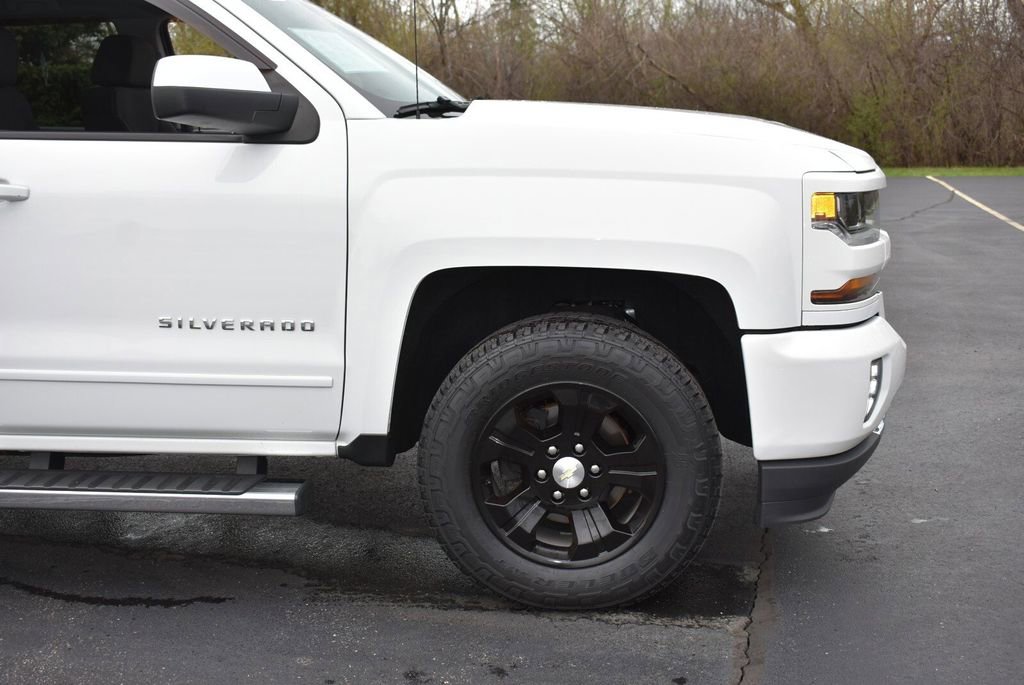 Used 2018 Chevrolet Silverado 1500 LT w/ All Star Edition image 3