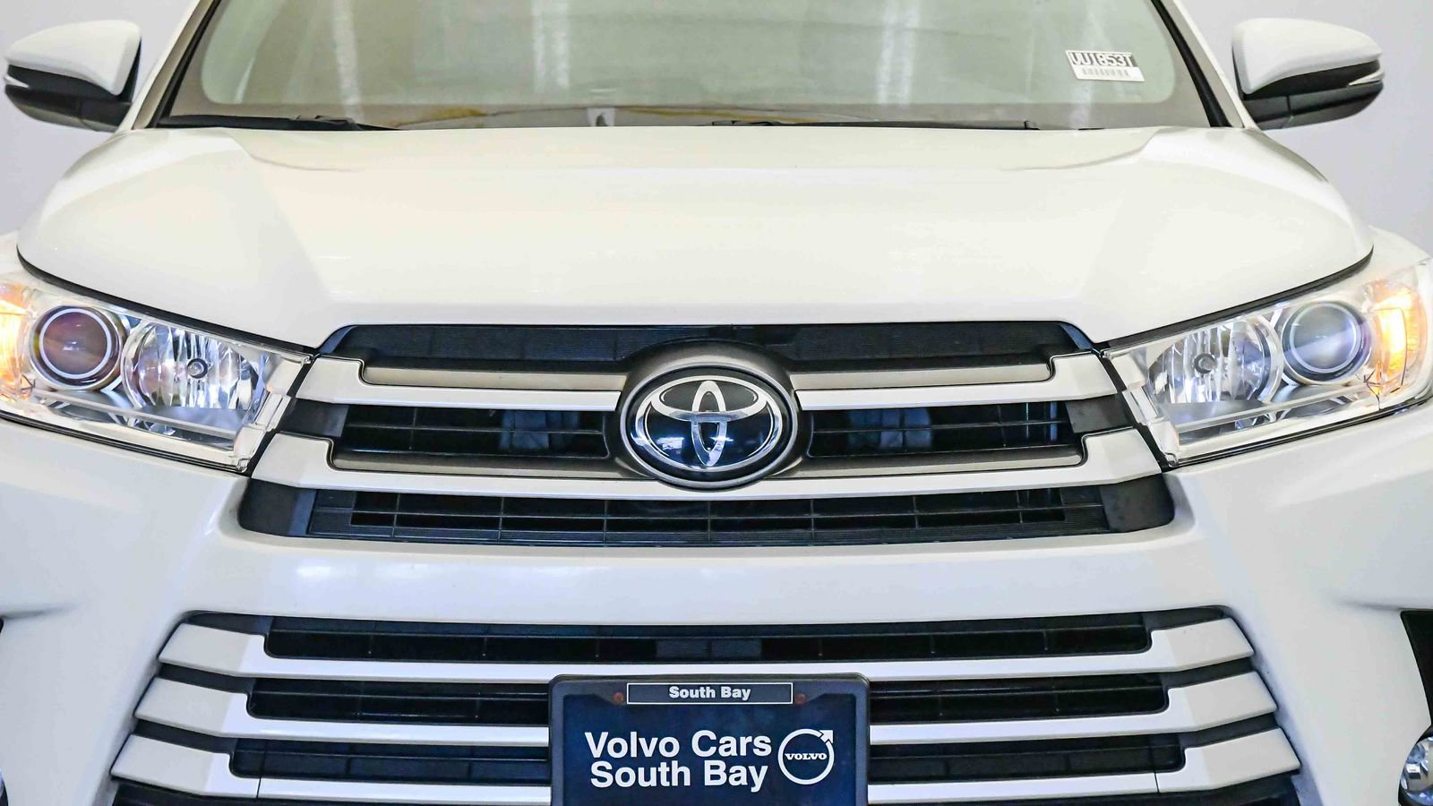 Used 2017 Toyota Highlander XLE w/ Preferred Accessory Package AWD/4WD image 8