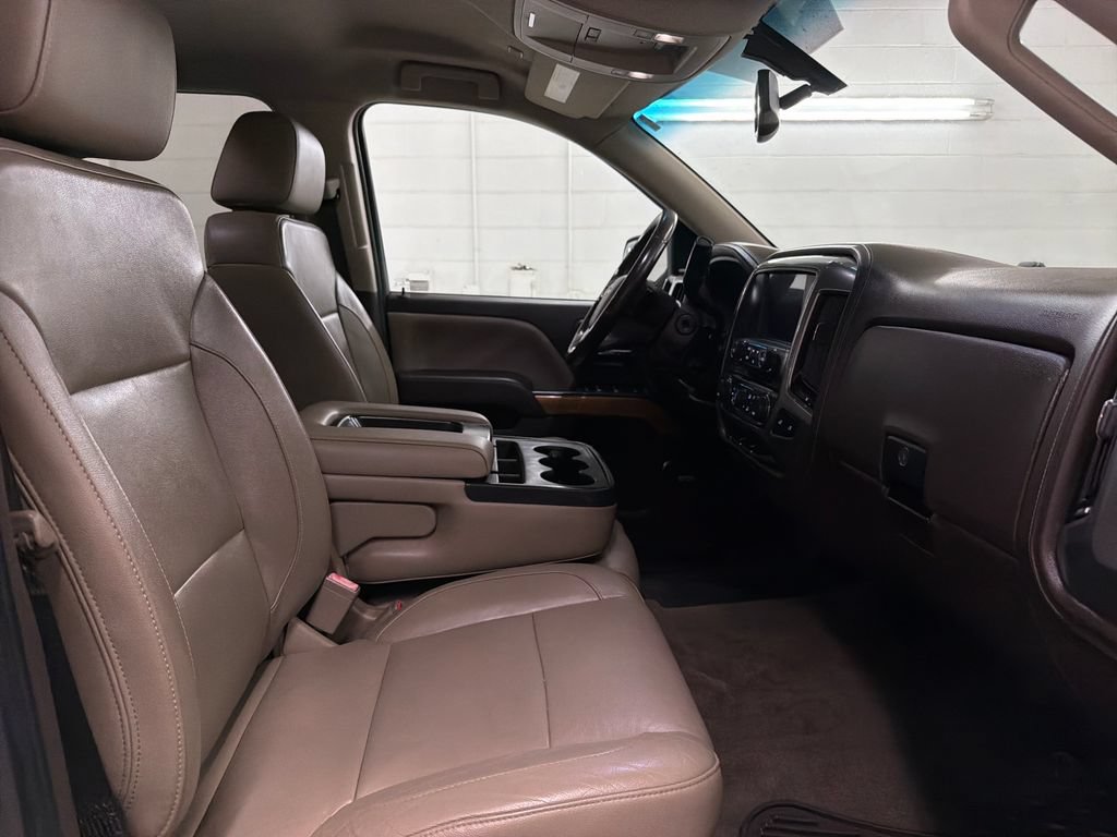 Used 2018 Chevrolet Silverado 1500 LTZ w/ Texas Edition AWD/4WD image 29