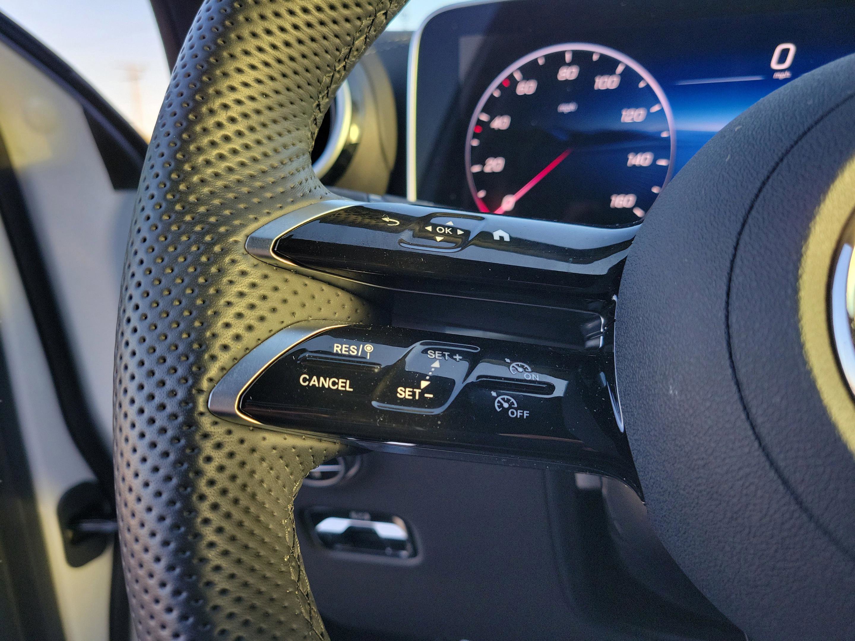 Certified 2026 Mercedes-Benz GLC 300 image 28