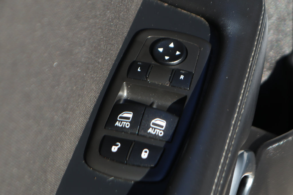 Used 2022 Dodge Challenger GT RWD image 18