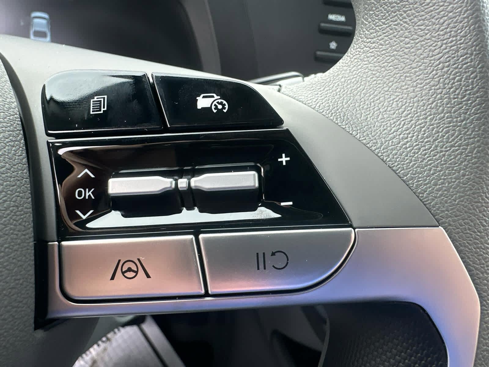 New 2026 Hyundai Elantra SE FWD image 10