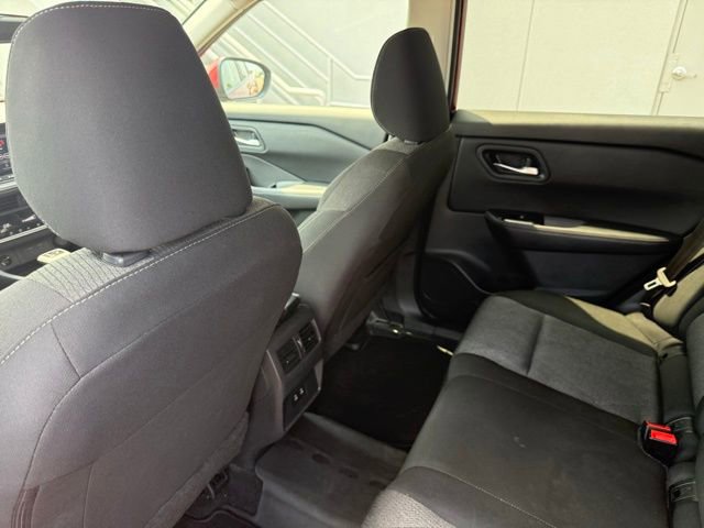 Certified 2024 Nissan Rogue SV FWD image 20