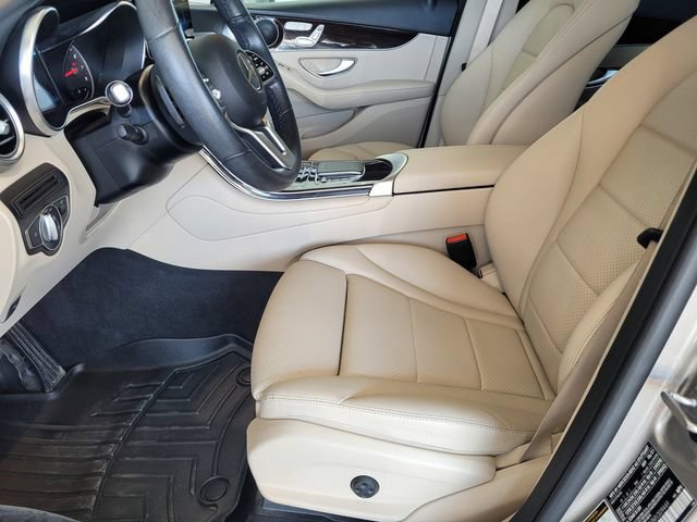Used 2021 Mercedes-Benz GLC 300 4MATIC image 17
