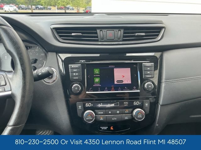 Used 2018 Nissan Rogue SL FWD image 24