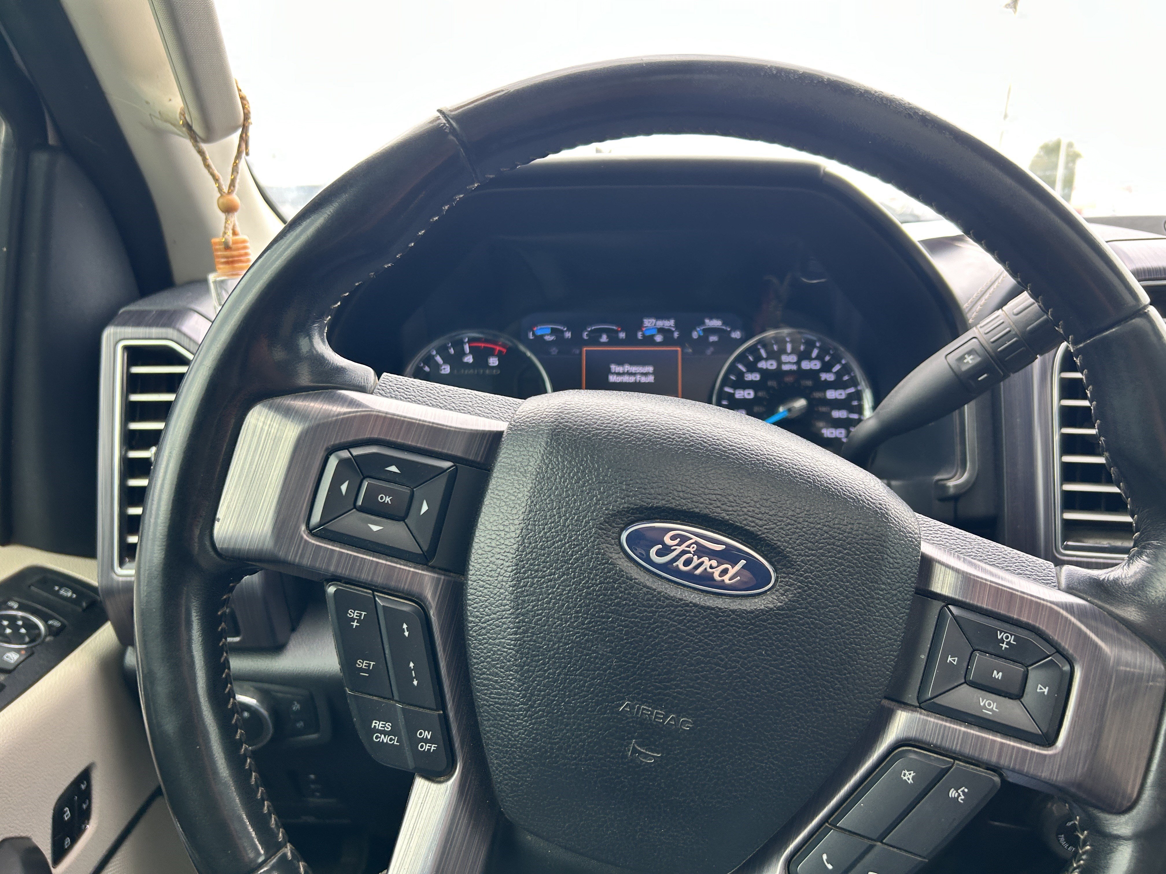 Used 2021 Ford F350 Limited AWD/4WD image 17