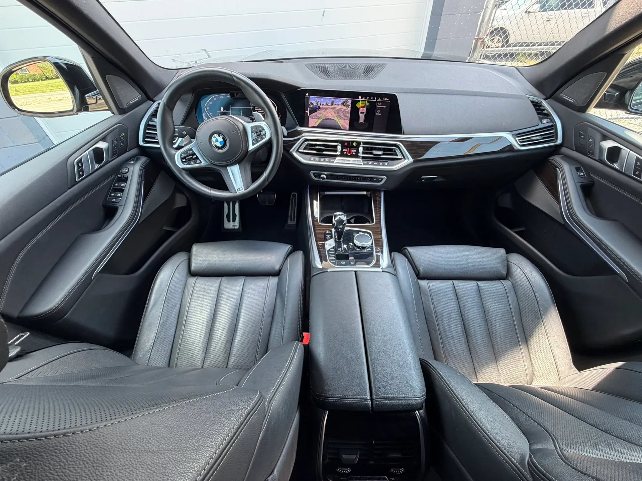 Used 2019 BMW X5 xDrive40i w/ M Sport Package AWD/4WD image 12