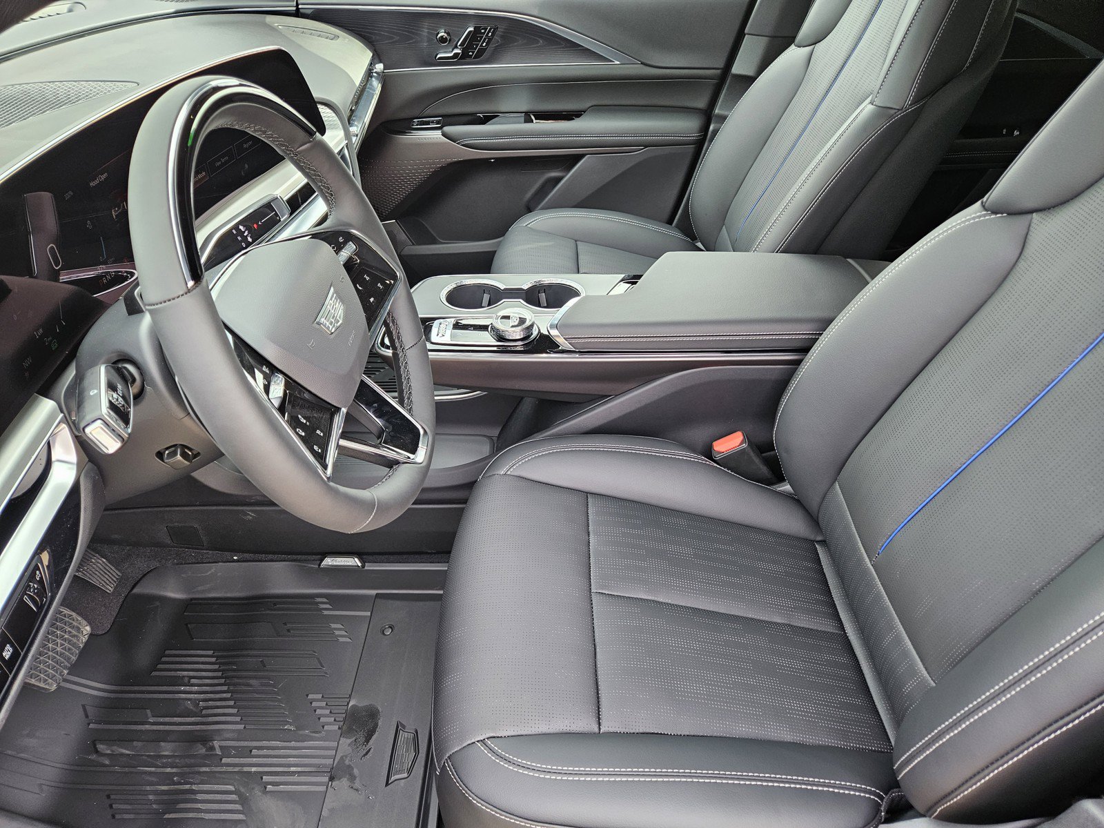 New 2026 Cadillac Lyriq Sport w/ LPO, Floor Liner Package RWD image 9