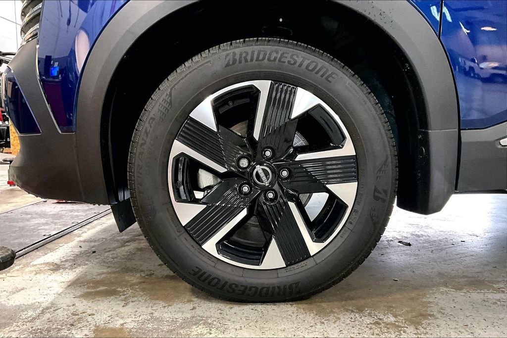 Certified 2025 Nissan Kicks SV image 8
