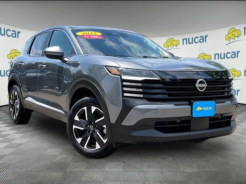 Used 2025 Nissan Kicks SV AWD/4WD image 1