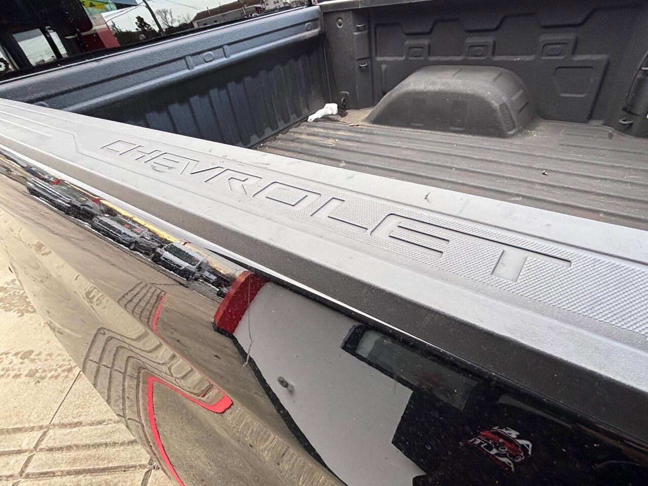 Used 2022 Chevrolet Silverado 1500 LT w/ Z71 Off-Road Package image 24