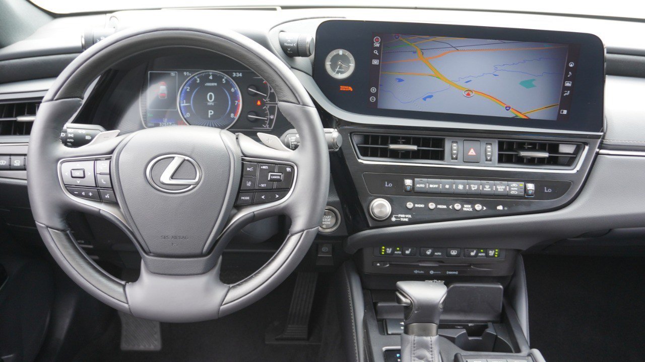 Certified 2022 Lexus ES 350 Ultra Luxury w/ Accessory Package 2 FWD image 30